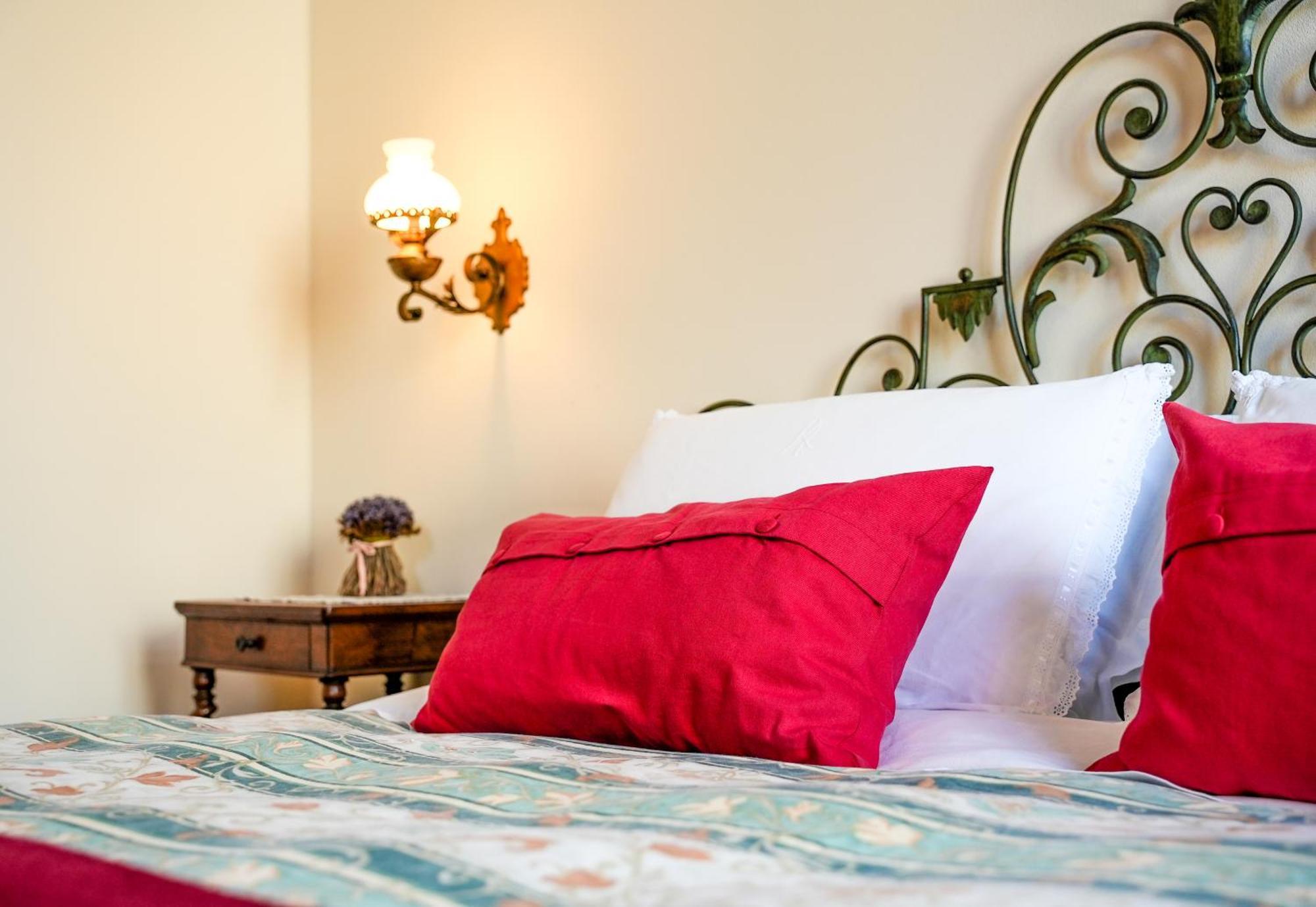 B&B Locanda Tempi Lontani Adults Only Orta San Giulio Room photo